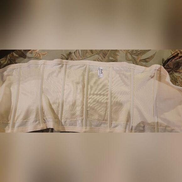 Maidenform 2XL waistnipper / girdle NWT - Picture 2 of 10